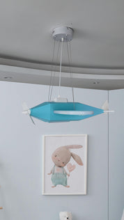 Uçak Temalı Entegre LED Çocuk Odası Sarkıt Avize (70x80 cm, Plastik) – Kişiye Özel Tasarım, El Yapımı Görünüm